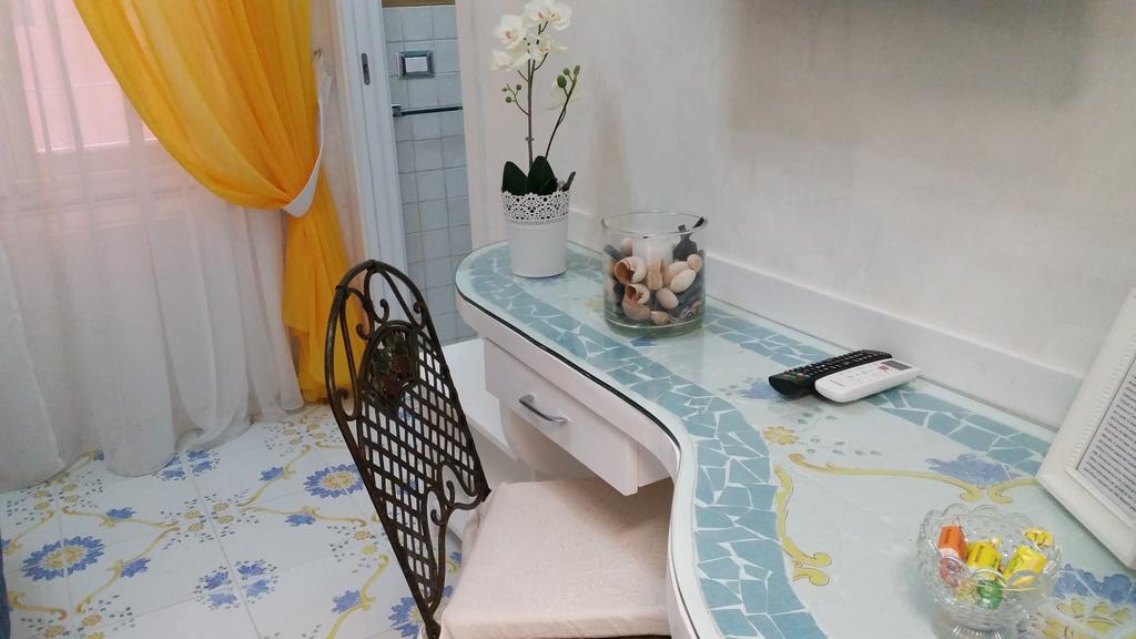 Le Vie Di Napoli B&B Luaran gambar