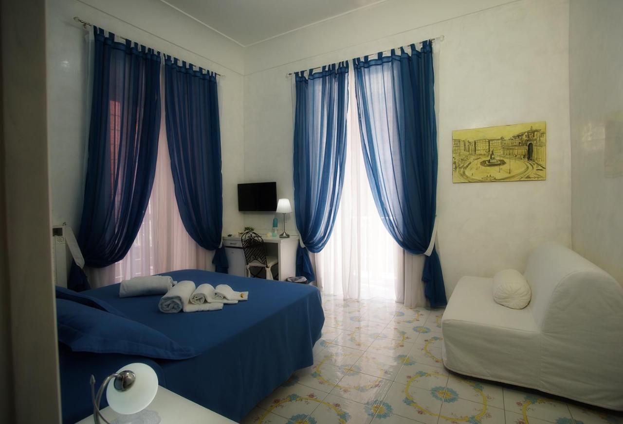 Le Vie Di Napoli B&B Luaran gambar