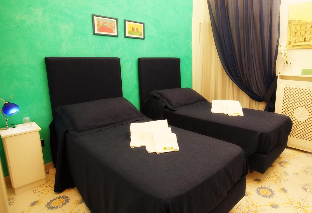 Le Vie Di Napoli B&B Luaran gambar