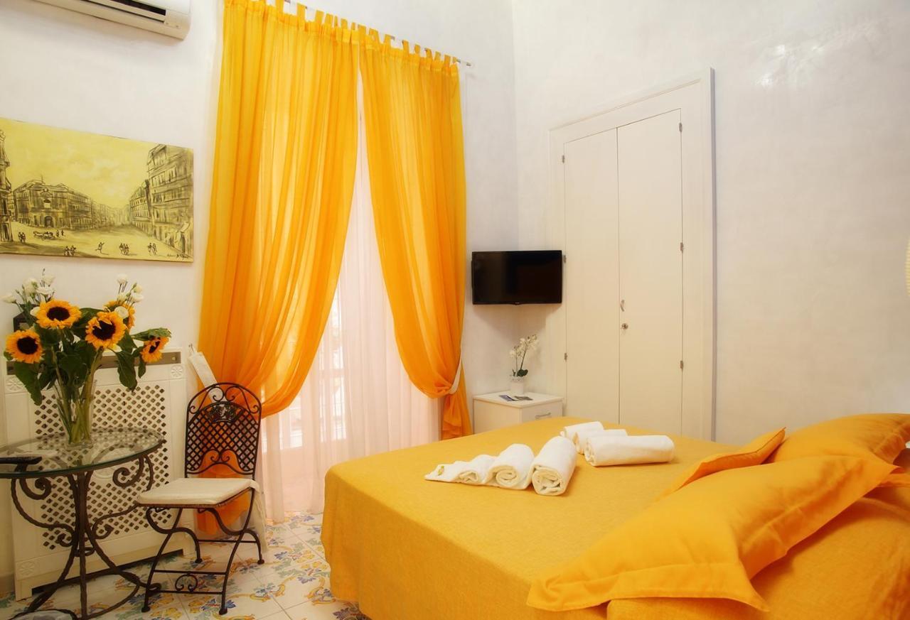 Le Vie Di Napoli B&B Luaran gambar