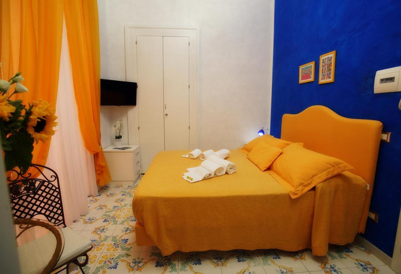 Le Vie Di Napoli B&B Luaran gambar