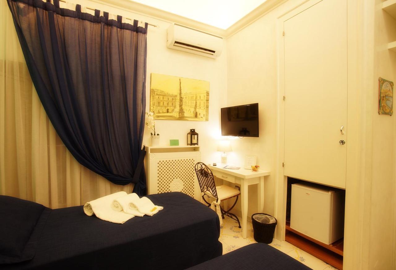 Le Vie Di Napoli B&B Luaran gambar